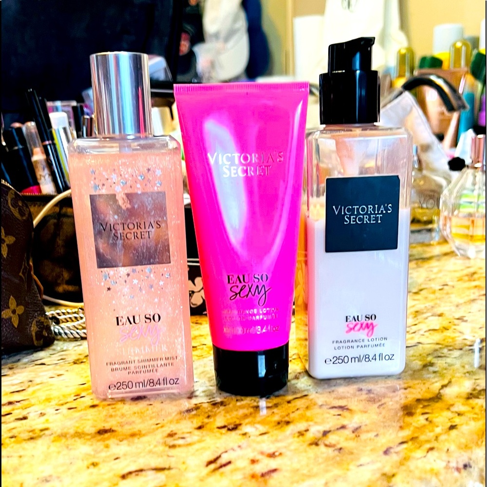 Victoria’s Secret Eau So Sexy Shimmer Mist Bundle
